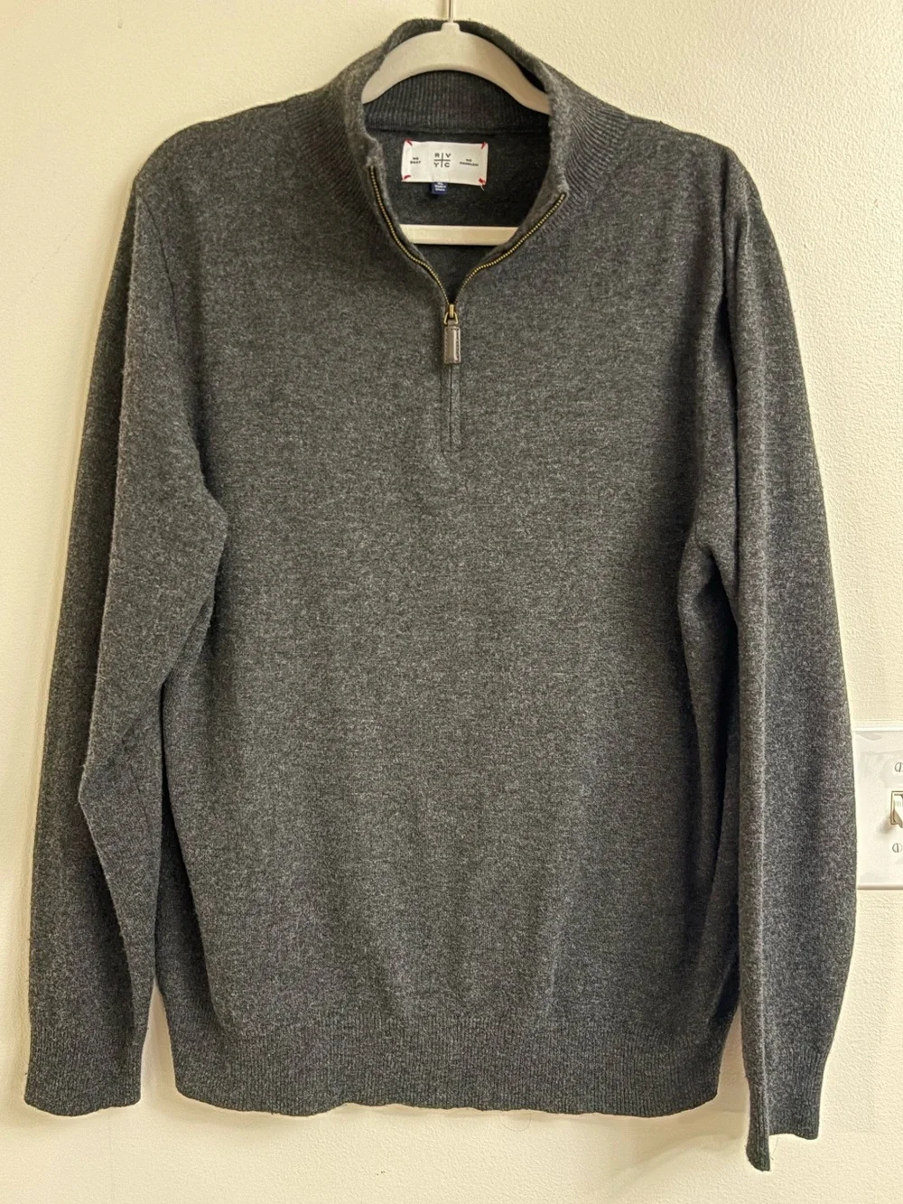Royal Vancouver Yacht Club Men’s XL 100% Cashmere Quarter Zip Sweater Gray